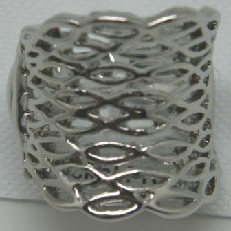 Super flot bred ring, med elastik led, s den passer de fleste (dog ikke sm finger)