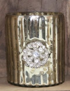 8 cm hj, slv transparent lysestage, til fyrfadslys. Har flot rund slv dekoration med glas perle p.