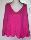 Skn pink uld strik bluse, med 2 guld hjerter. Str. One Size