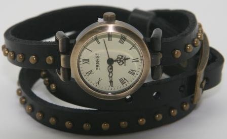 SUPER PRIS!! Fint ur med romer tal, 2,5 cm. i diameter, med sort lderrem, der snores 2 eller 3 gange rundt om hndleddet