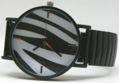 Flot zebra ud, med sort metal/elastik rem
