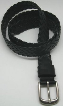 3 cm. bred, super lækkert sort, flettet læder bælte. Str. 90 cm