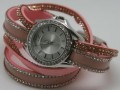 BLACK WEEKS!! Rosa smykke ur, snores 2 gange rundt og lukkes med magnet. Ur skiven er 3 cm.